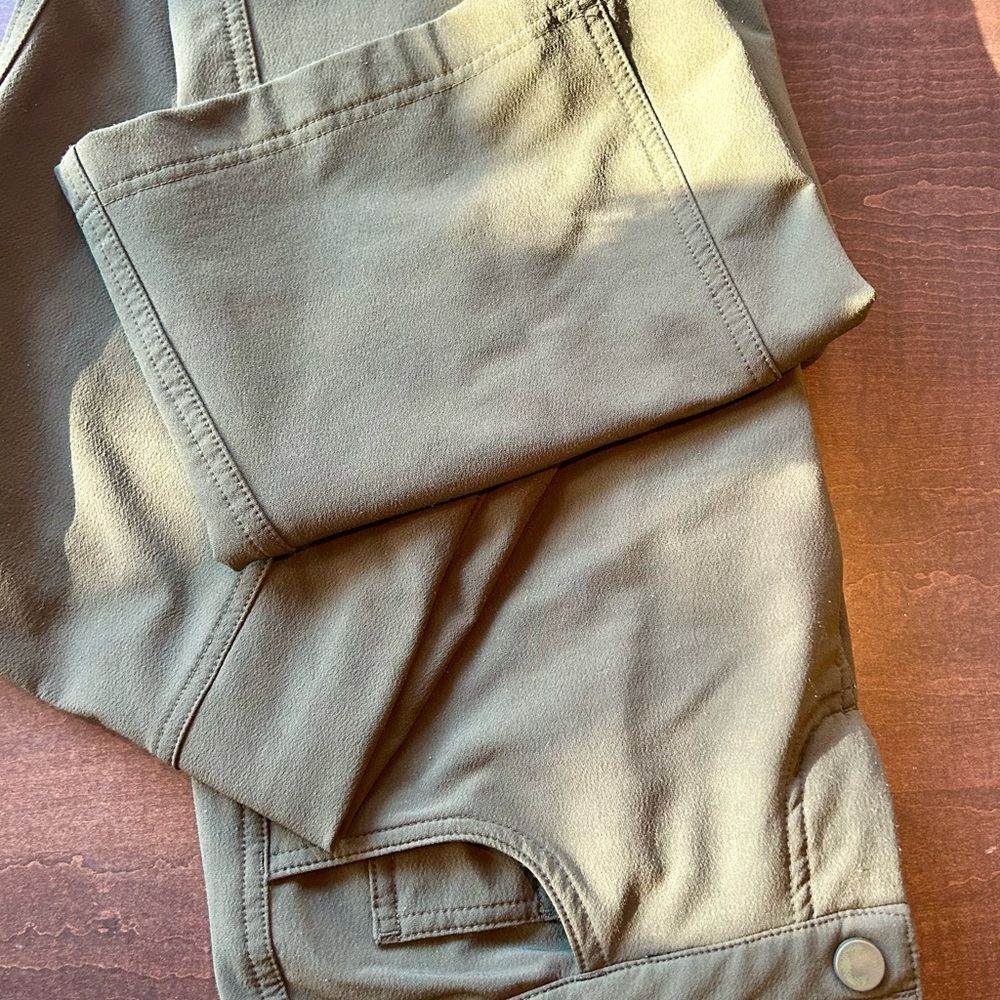 Lululemon women’s Olive Green Pants